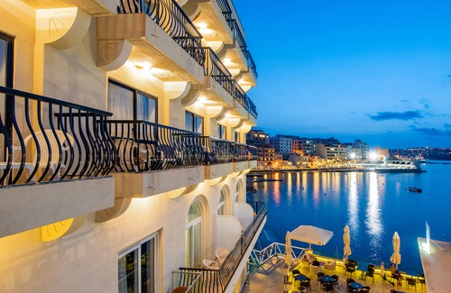 St. Paul's Bay Hotel | Gillieru Harbour Hotel