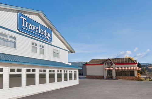 Salmon Arm Hotel | Travelodge by Wyndham Salmon Arm BC