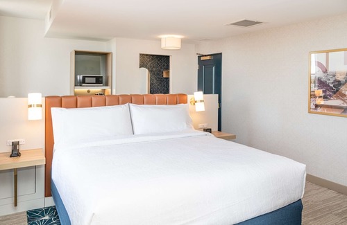 Flint Hotel | Hilton Garden Inn Flint Downtown
