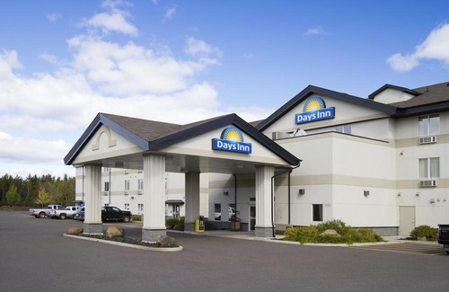 Thunder Bay Hotel | Days Inn by Wyndham Thunder Bay North