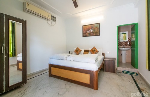Tapovan Hotel | Live Free Hostel