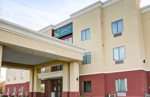 Bryan Hotel | Quality Inn & Suites Bryan