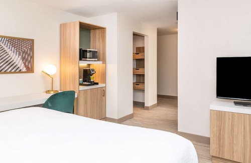 Flint Hotel | Hilton Garden Inn Flint Downtown