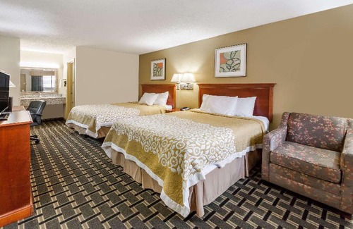 Kent Hotel | Days Inn by Wyndham Kent - Akron