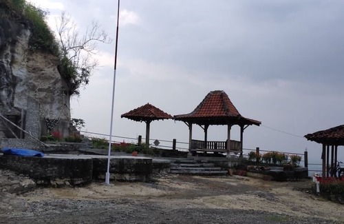 Srimulyo Hotel | Bukit Tompak Cottage