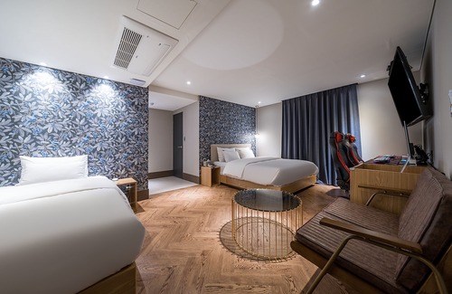 Siheung Hotel | Brown Dot Wolgot Branch