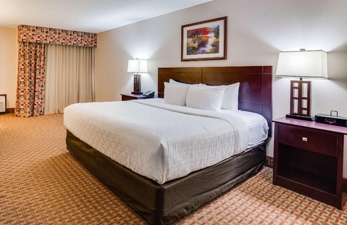 Minot Hotel | Clarion Hotel Convention Center