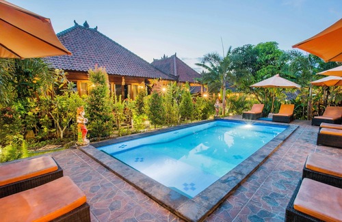 Mushroom Bay Hotel | Dinatah Lembongan Villas Bali