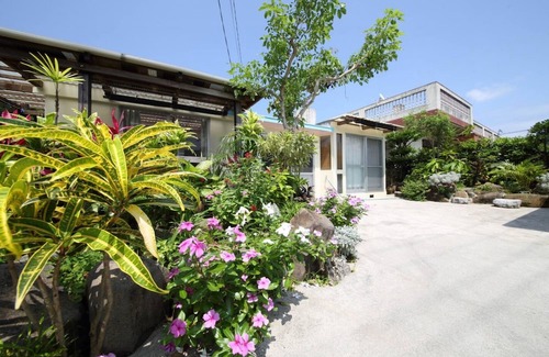 Gima Hotel | Kume Azuma Villa