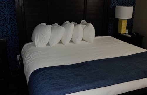 Hannibal Hotel | Lighthouse Hospitality Hannibal