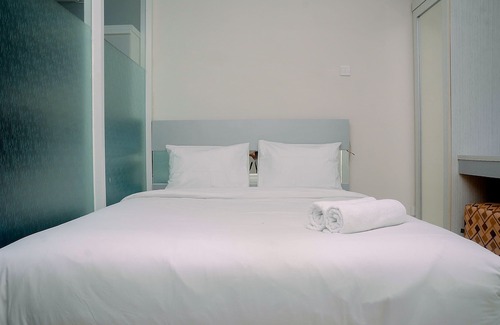 Pondokcina Hotel | Cozy Living and Modern 1BR Apartment at Atlanta Residences By Travelio