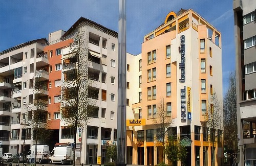 Cran-Gevrier Hotel | Ibis Annecy Cran Gevrier Hotel