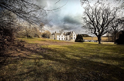 Old Deer Hotel | Saplinbrae Hotel and Lodges