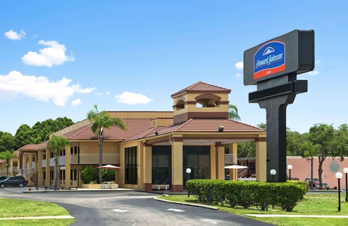 Gulf Highlands Hotel | Rodeway Inn Port Richey North