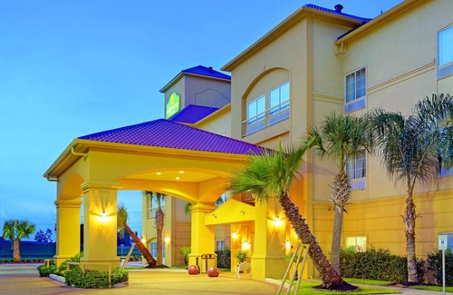 New Caney Hotel | Best Western Plus New Caney Inn & Suites