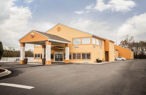 Georgetown Hotel | Quality Inn & Suites Georgetown - Seaford