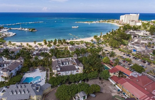 Ocho Rios Hotel | Sandcastles Beach Resort