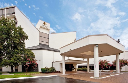 North Chesterfield Hotel | DoubleTree by Hilton Hotel Richmond - Midlothian