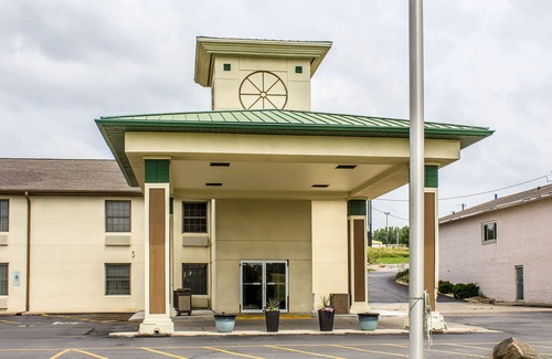 Newton Hotel | Quality Inn Newton