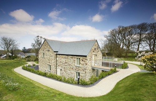 Mitchell Hotel | The Plume of Feathers