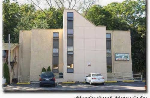 Jericho Hotel | Meadowbrook Motor Lodge