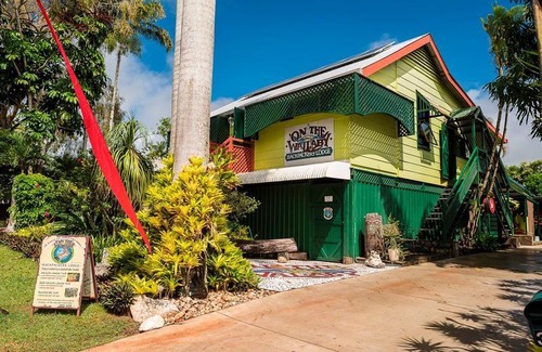 Yungaburra Hotel | On the Wallaby Eco Lodge - Hostel