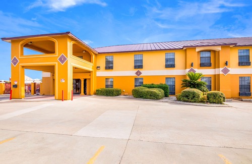 Bastrop Hotel | Quality Inn Bastrop