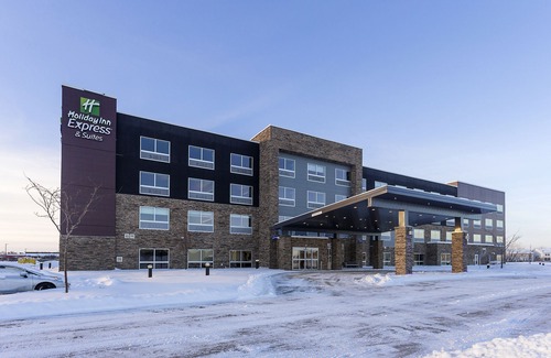 West Des Moines Hotel | Holiday Inn Express & Suites West des Moines - Jordan Creek, an Ihg Hotel