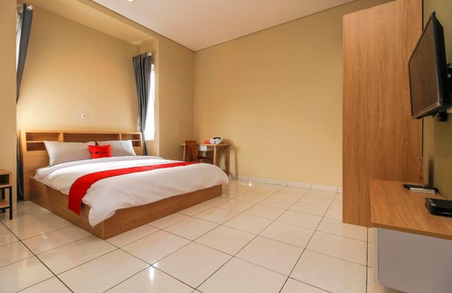 Cilandak Hotel | RedDoorz @ Cilandak Barat