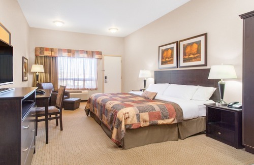 Westlock Hotel | Ramada by Wyndham Westlock