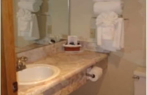 Mendenhall Valley Hotel | Travelodge by Wyndham Juneau