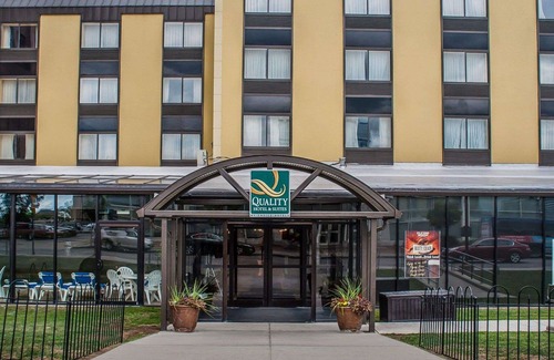 Downtown Niagara Falls Hotel | Quality Hotel & Suites at The Falls