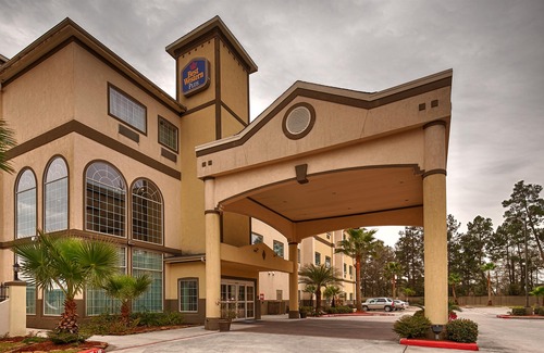 New Caney Hotel | Best Western Plus New Caney Inn & Suites