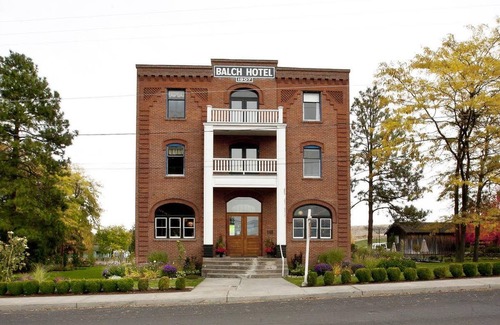 Dufur Hotel | Balch Hotel