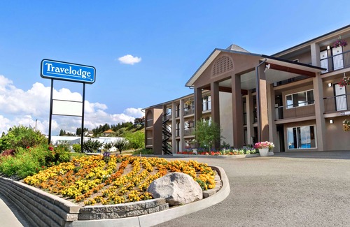 Kamloops Hotel | Travelodge by Wyndham Kamloops Mountview