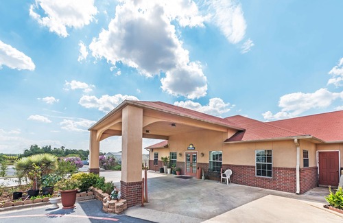 Gainesville Hotel | Days Inn by Wyndham Gainesville