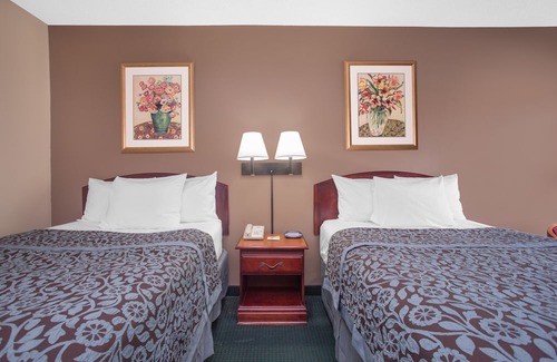 Dublin Hotel | Days Inn by Wyndham Dublin GA