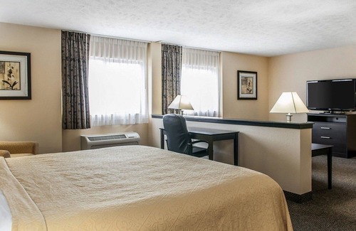 Mattoon Hotel | Quality Inn & Suites
