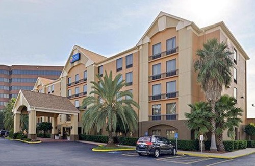 Sharpstown Hotel | Comfort Inn & Suites Southwest Freeway at Westpark