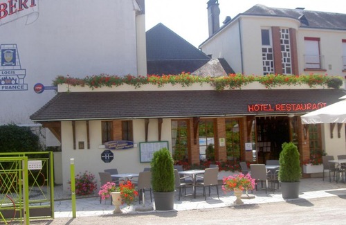 Entraigues-sur-la-Sorgue Hotel | La Bastide d'Entraigues