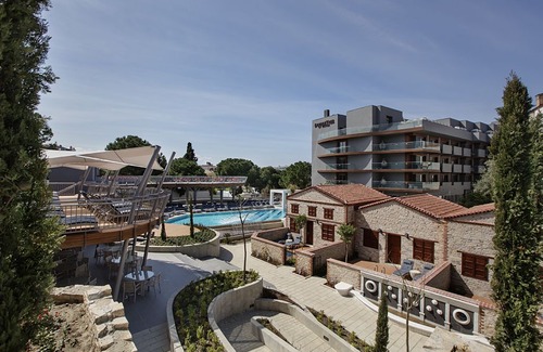 Kusadasi City Centre Hotel | DoubleTree by Hilton Kusadasi