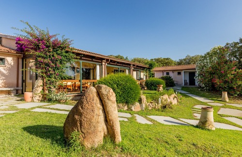 Loiri Porto San Paolo Hotel | Borgo di Campagna
