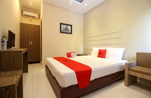 Sinduharjo Hotel | RedDoorz Plus @ Jalan Damai 2