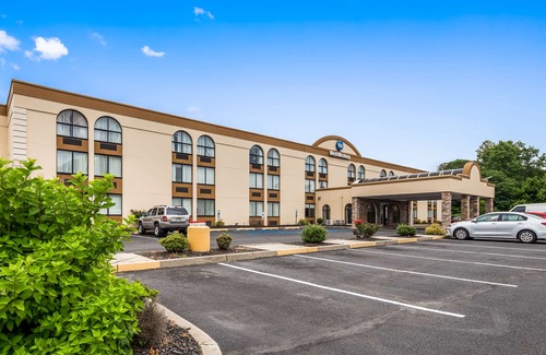 Hazlet Hotel | Best Western Hazlet Inn