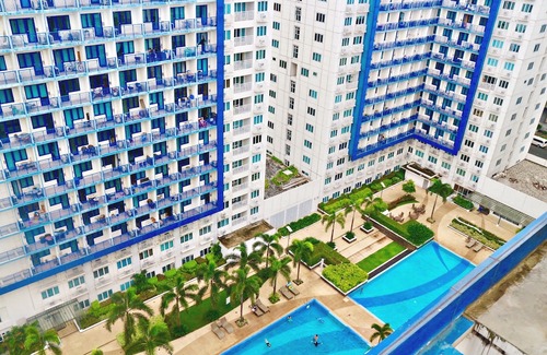Barangay 76 Hotel | CondoDeal at Sea Residences
