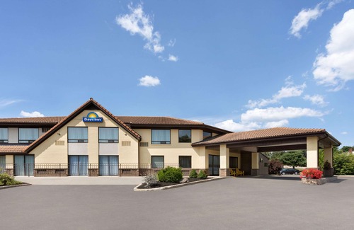 Miramichi Hotel | Days Inn by Wyndham Miramichi NB