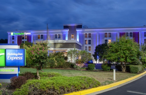 Camp Springs Hotel | Holiday Inn Express Washington DC East- Andrews AFB, an Ihg Hotel