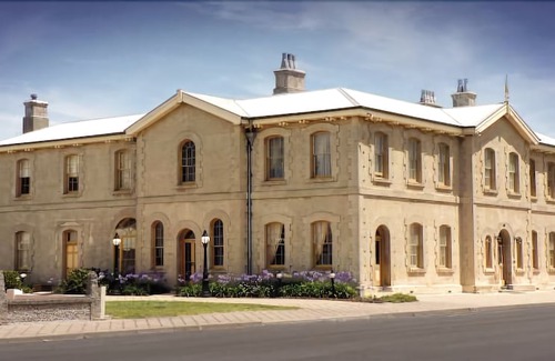 Port Macdonnell Hotel | The Customs House B&B