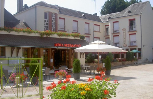 Entraigues-sur-la-Sorgue Hotel | La Bastide d'Entraigues