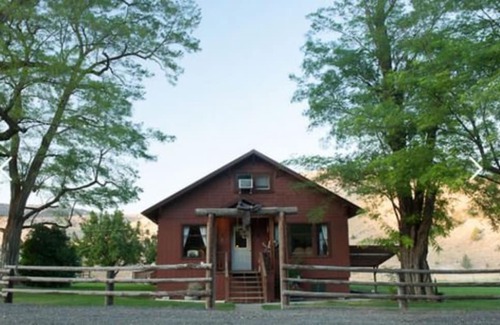 Fossil Hotel | Wilson Ranches Retreat
